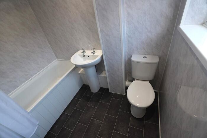 2 Bedroom End Of Terrace House To Rent In Elphinstone Road, Stoke-on-Trent, ST4
