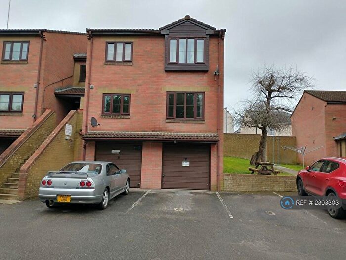 1 Bedroom Flat To Rent In Highland Court, Yeovil, BA21