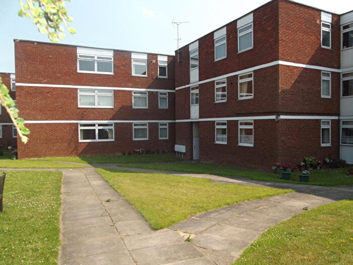 2 Bedroom Apartment To Rent In Ridgeway Court, Aylesbury, HP20