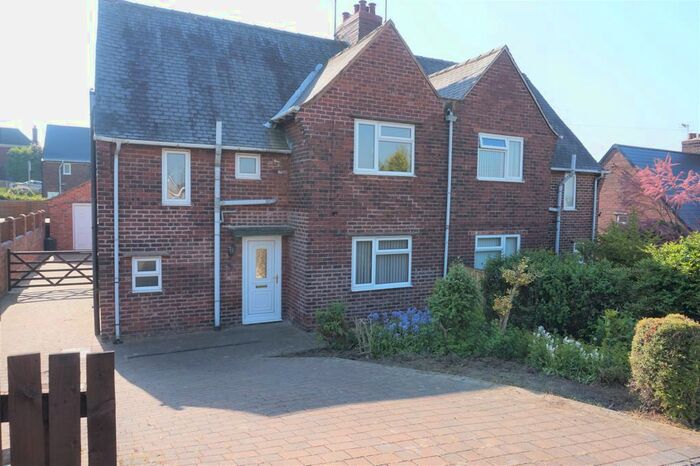 3 Bedroom Semi-Detached House To Rent In Rutland Street, Old Whittington, Chesterfield, S41