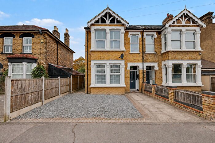 1 Bedroom Apartment For Sale In Manor Road, Romford, RM1