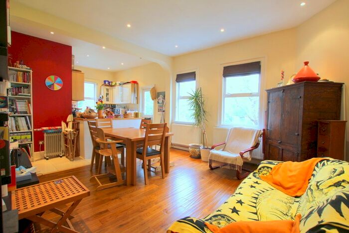3 Bedroom Maisonette To Rent In Brandlehow Road, London, SW15