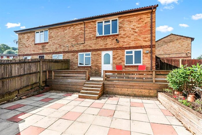 2 Bedroom Semi-Detached House For Sale In Hazel Close, Newhaven, BN9