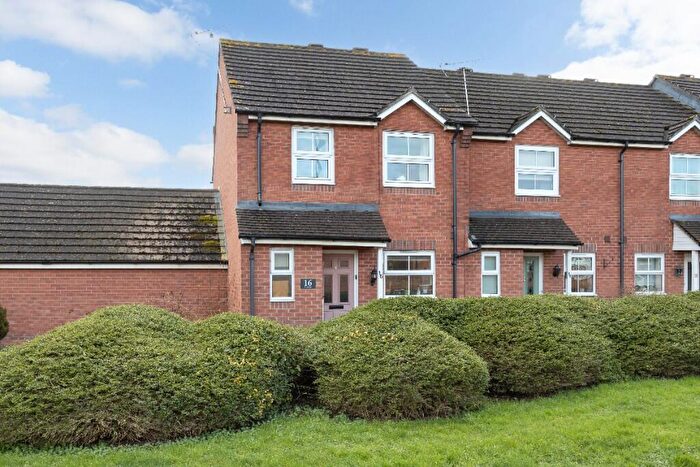 3 Bedroom End Of Terrace House For Sale In County Way, Trowbridge, BA14