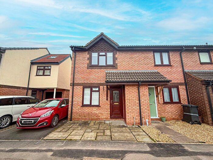 2 Bedroom Semi-Detached House To Rent In Tyne Park, Taunton, TA1