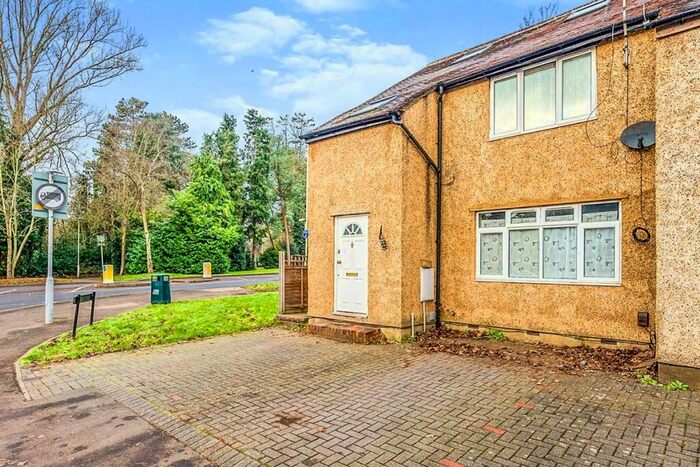 1 Bedroom Flat To Rent In Kings Road, London Colney, St. Albans, Hertfordshire, AL2