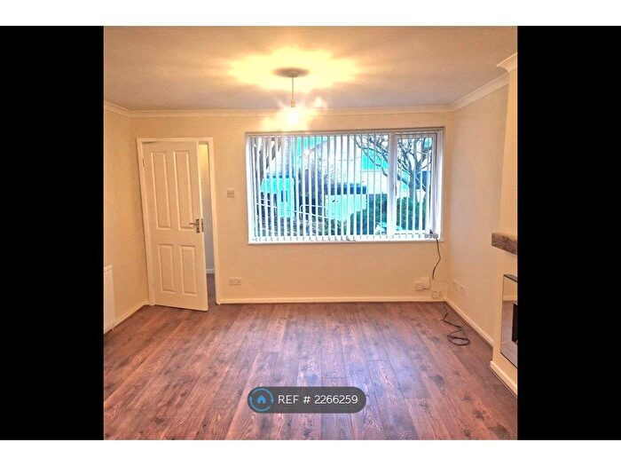 2 Bedroom Flat To Rent In Deans Close, Whickham, Newcastle Upon Tyne, NE16