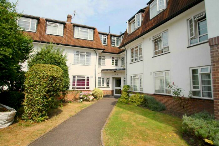 2 Bedroom Flat To Rent In Grosvenor Court, London Road, Morden, SM4