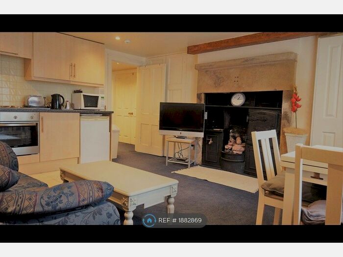1 Bedroom Flat To Rent In Balmoral Place, Halifax, HX1