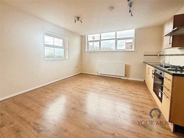 2 Bedroom Maisonette To Rent In Vauxhall Street, Dudley, West Midlands, DY1