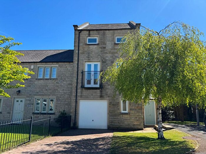 3 Bedroom Semi-Detached House For Sale In St. Thomas A Becket Walk, Hampsthwaite, Harrogate, HG3