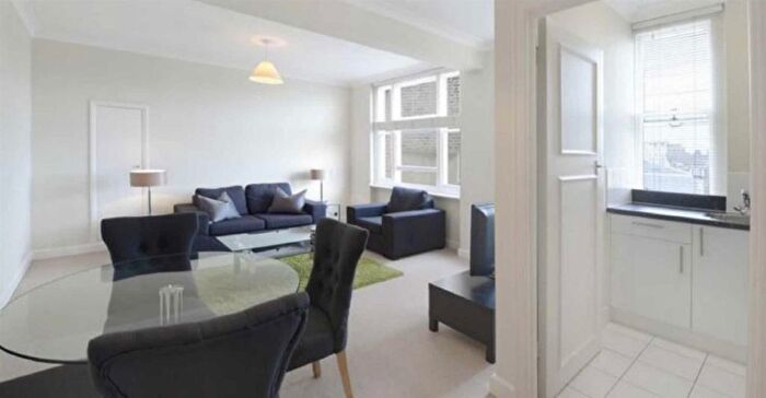 1 Bedroom Flat To Rent In Hill Street, London, W1J