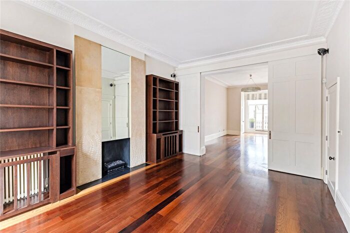 2 Bedroom Flat To Rent In Eaton Place, London, SW1X