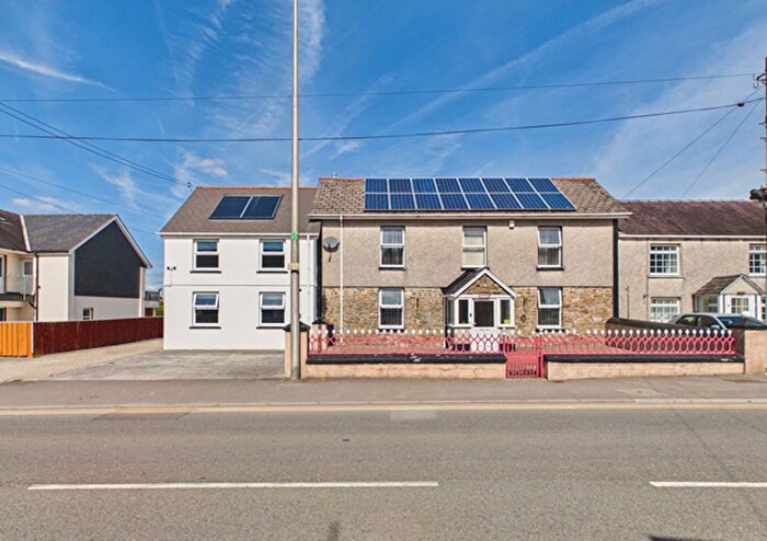 5 Bedroom Semi-Detached House For Sale In Spring Gardens, Whitland, SA34