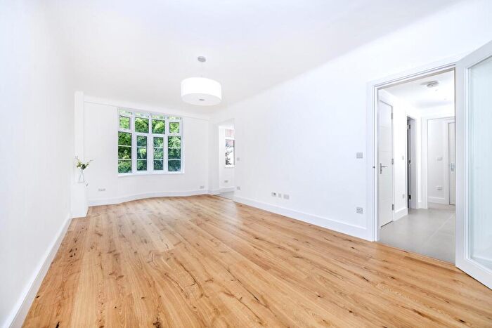 1 Bedroom Apartment To Rent In Grove End Gardens, Grove End Road, St John's Wood, London, NW8