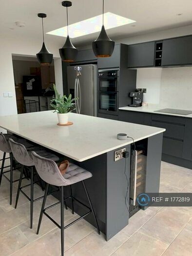 3 Bedroom Terraced House To Rent In Kingfisher Close, London, SE28