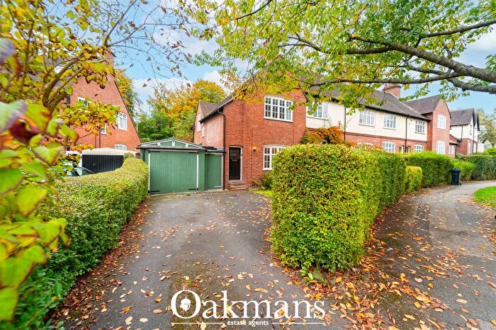 3 Bedroom End Of Terrace House For Sale In The Circle, Birmingham, B17