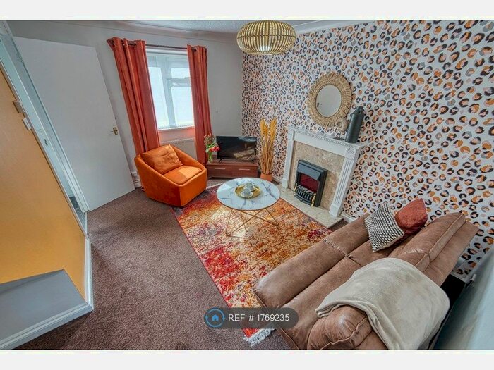 2 Bedroom Semi-Detached House To Rent In Loughborough, Loughborough, LE11