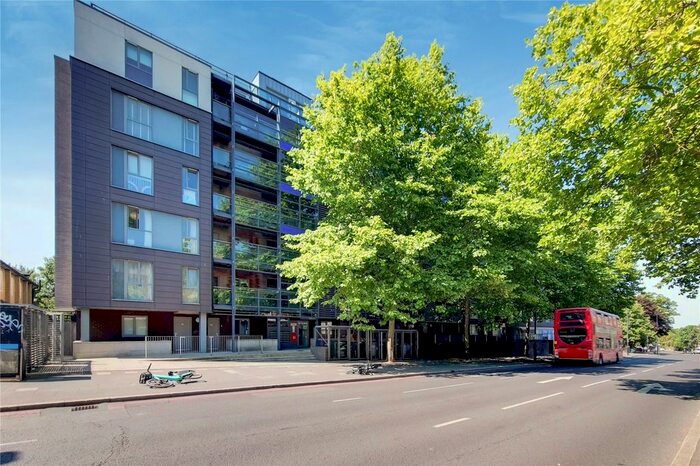 2 Bedroom Detached House To Rent In Streatham Place, Streatham, London, SW2