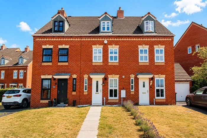 3 Bedroom Town House For Sale In Davenham Walk, Lawley, TF3