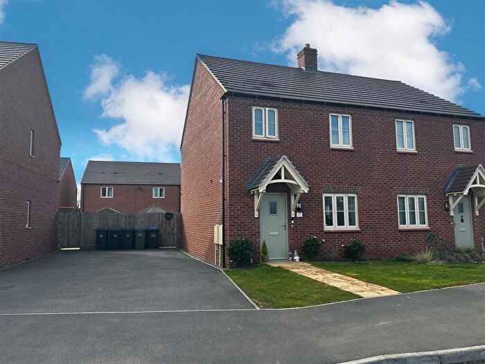 3 Bedroom Semi-Detached House For Sale In Holywell Drive, Temple Herdywyke, CV47