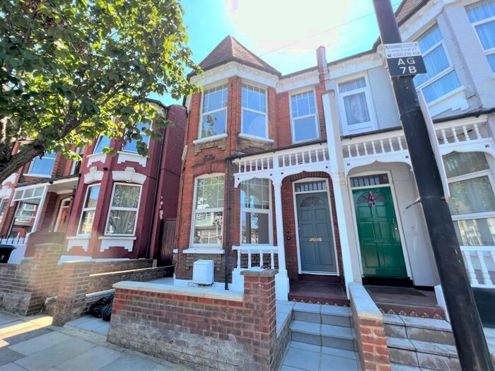 4 Bedroom Terraced House To Rent In Arcadian Gardens, London, N22