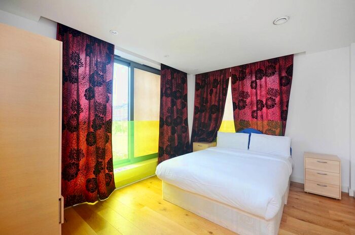 2 Bedroom Flat To Rent In Westwick Gardens, Hammersmith, London, W14