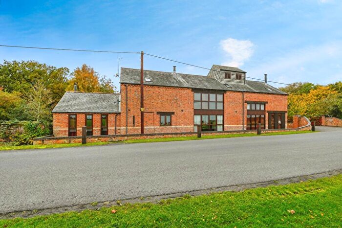 4 Bedroom Character Property For Sale In Clockcase Road, Clenchwarton, PE34