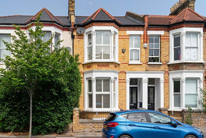 3 Bedroom Terraced House For Sale In Dundalk Road, London, SE4