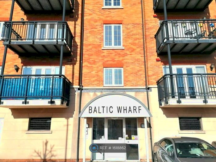 2 Bedroom Flat To Rent In Baltic Wharf, Gravesend, DA11