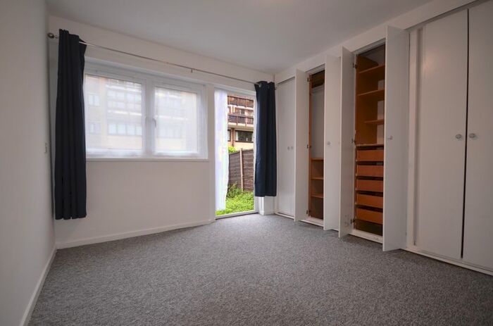 1 Bedroom Flat To Rent In Park Rise, Forest Hill, London, SE23