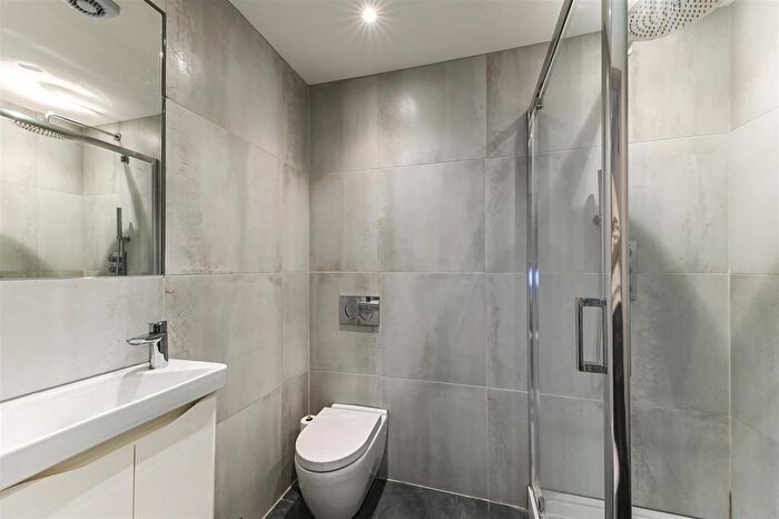 1 Bedroom Flat For Sale In Elgin Avenue, London, W9