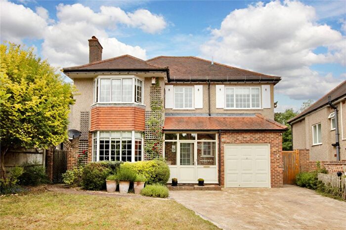 4 Bedroom Detached House For Sale In Braeside Close, Sevenoaks, Kent, TN13