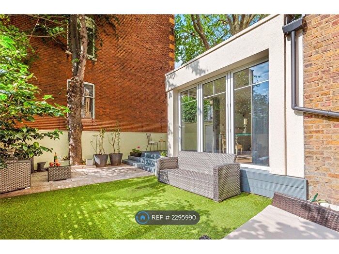 2 Bedroom Flat To Rent In West Cromwell Road, London, SW5