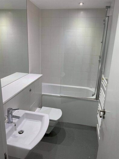 1 Bedroom Flat To Rent In Lilycroft Road, Bradford BD9