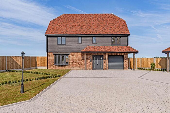 5 Bedroom Detached House For Sale In Mulberry Mews, Sandwich Road, Whitfield, Dover, CT16