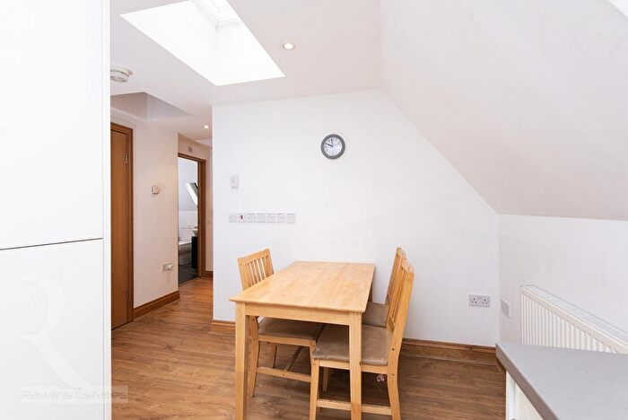 1 Bedroom Flat To Rent In Ossulton Way, London, N2
