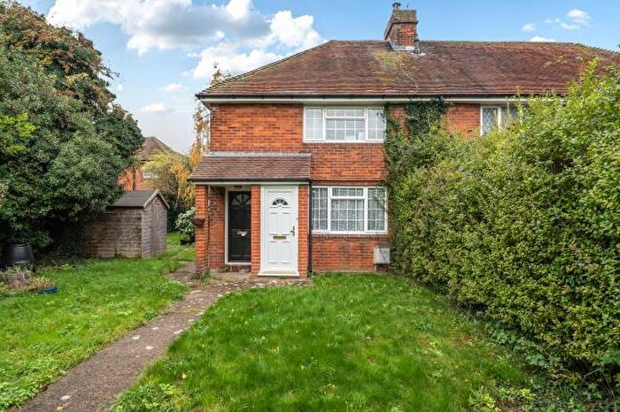 1 Bedroom Maisonette For Sale In Oxford Road, Stone, Aylesbury, HP17
