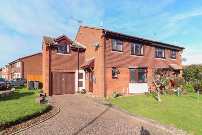 4 Bedroom Semi Detached House For Sale In Barrington Crescent, Birchington, CT7