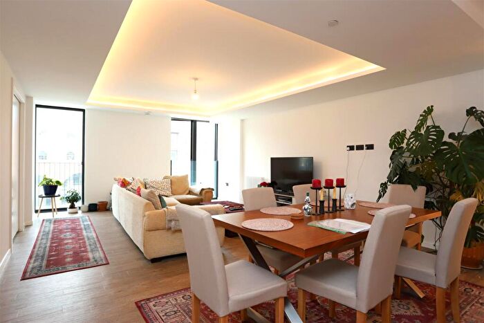 2 Bedroom Apartment To Rent In Slate Wharf, Castlefield, Manchester, M15