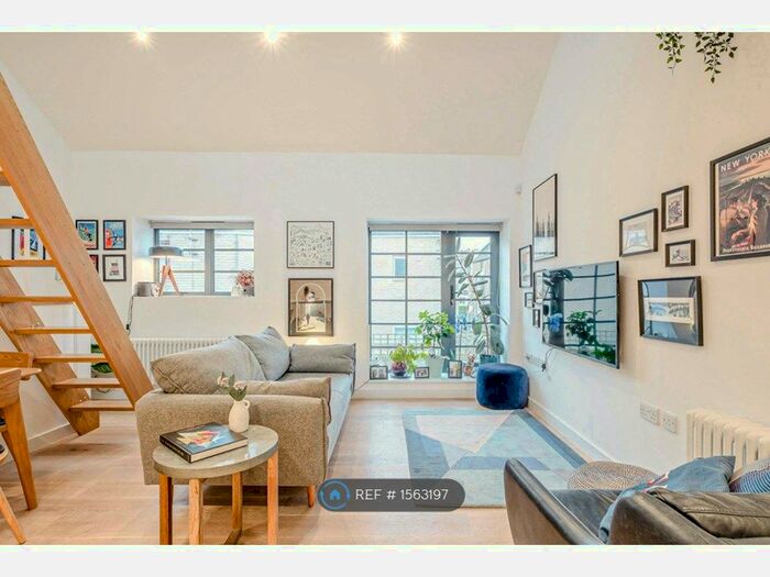 1 Bedroom Semi-Detached House To Rent In London, London, N16