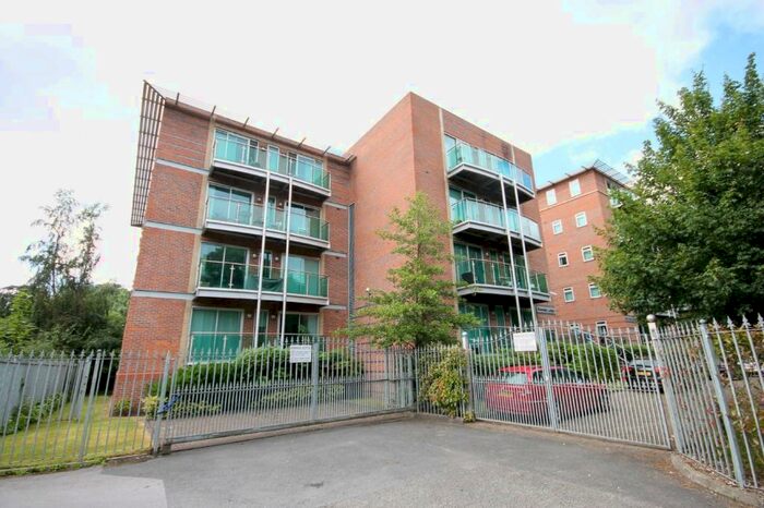 2 Bedroom Flat To Rent In Palatine Road, Manchester, Greater Manchester, M20