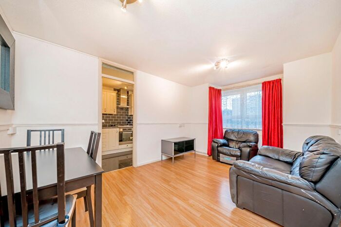 1 Bedroom Flat For Sale In Ruddstreet Close, London, SE18