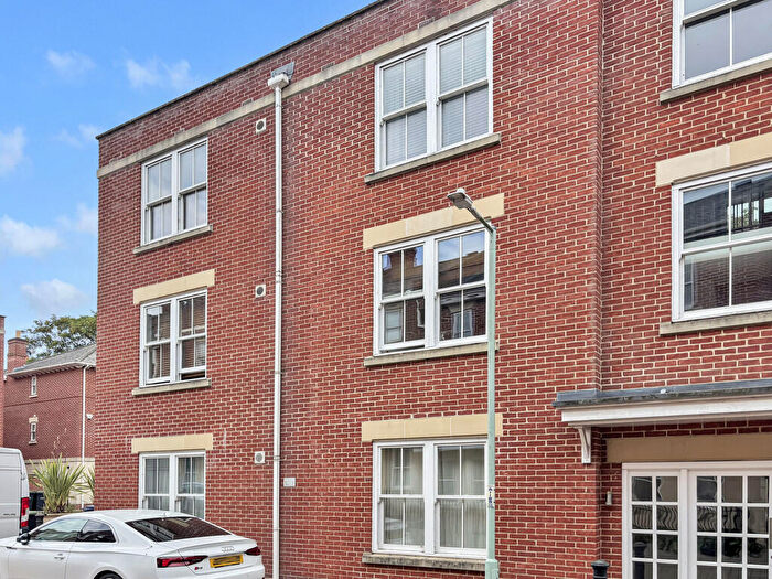 2 Bedroom Apartment For Sale In Stephenson Pl, Bury St Edmunds, IP32