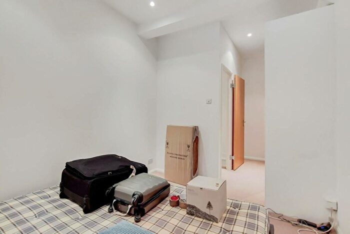 2 Bedroom Flat To Rent In Ashby Street, Islington, London, EC1V