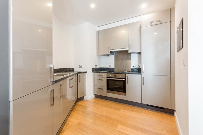 2 Bedroom Apartment To Rent In Coral Apartments, E14