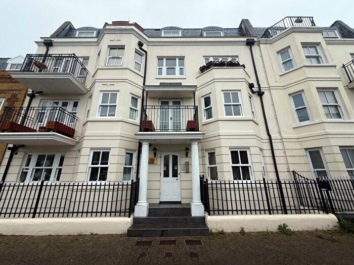 2 Bedroom Flat To Rent In The Steyne, Bognor Regis, PO21