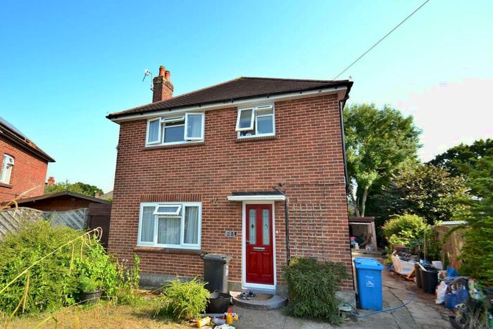 3 Bedroom Detached House To Rent In Creekmoor, BH17