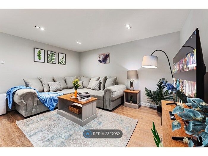 1 Bedroom Flat To Rent In Lavender Hill, London, SW11