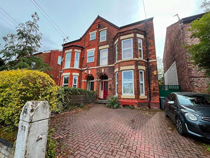 2 Bedroom Flat To Rent In Clyde Road, West Didsbury, M20
